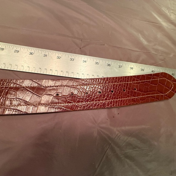 Per Se by Carlisle Brown Leather Embossed 2.25” Women’s Belt Size Medium $368 - Picture 8 of 10